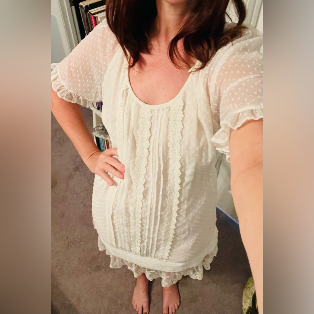 Elegant White Lace Mini Dress